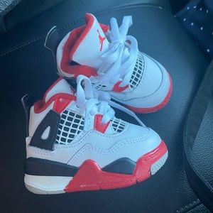 Air Jordan 4 Retro GS Fire Red